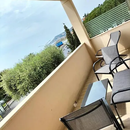 Bell'Alloggio A Due Passi Dalle Spiagge Di Riva Ligure Exterior photo