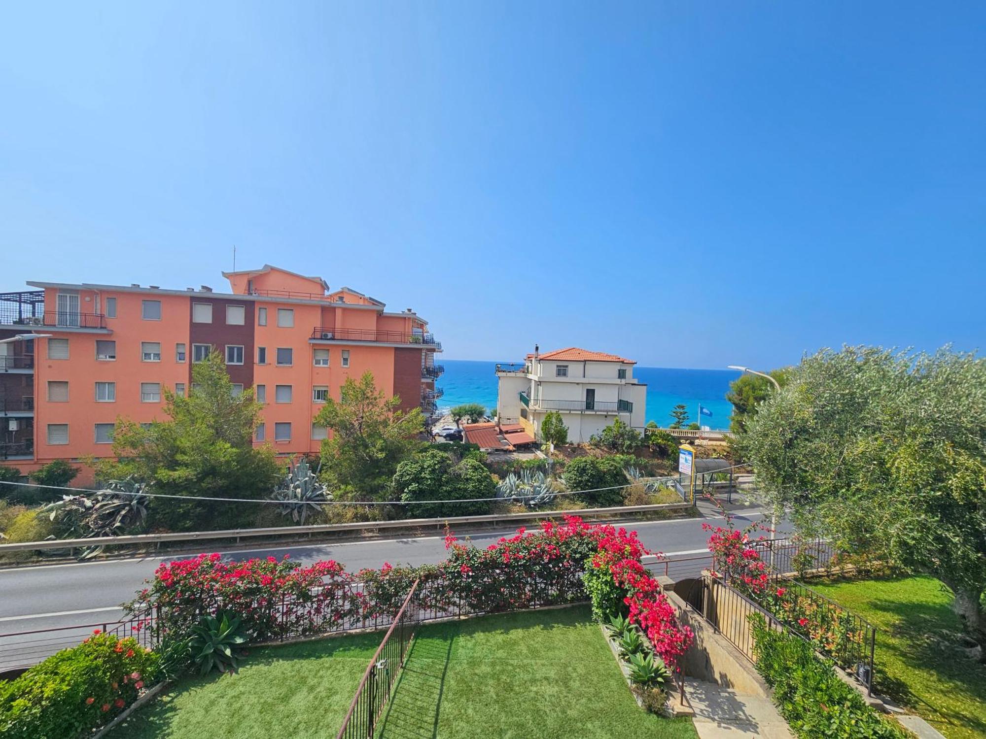 Bell'alloggio A Due Passi Dalle Spiagge Di Apartment Riva Ligure
