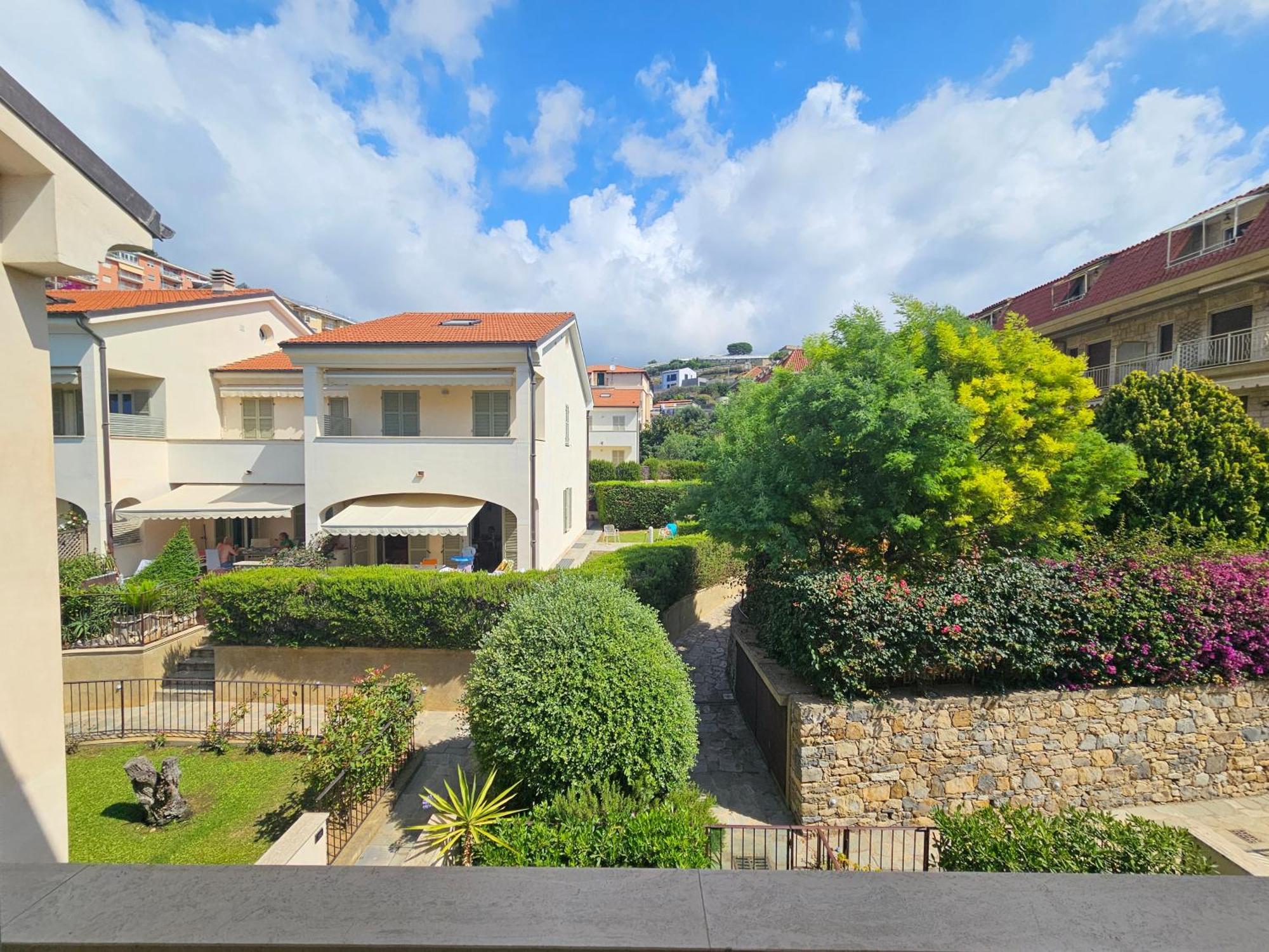 Apartment Bell'alloggio A Due Passi Dalle Spiagge Di *